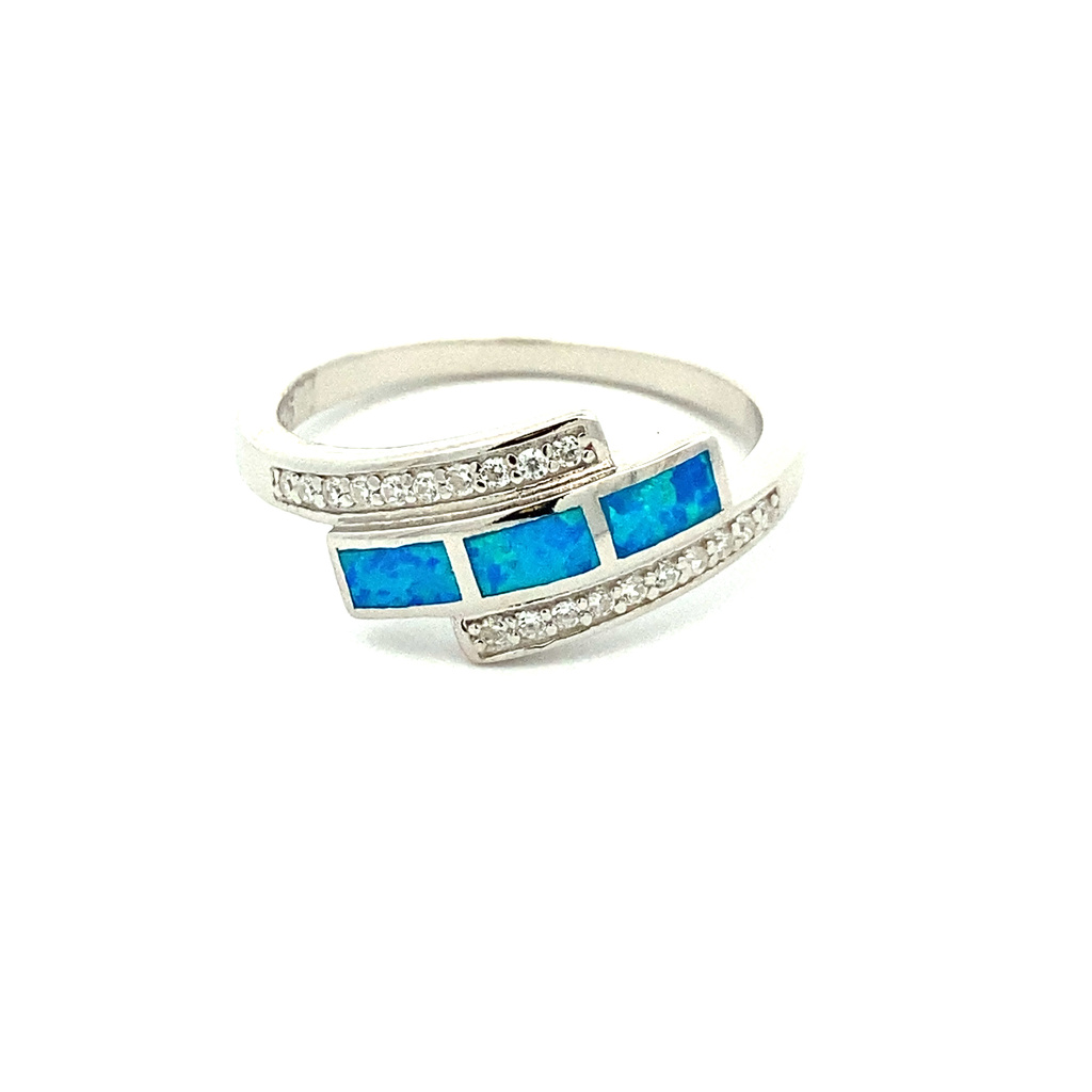 Stříbrný prsten se  zirkony a modrým opálem
